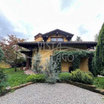 Villa in vendita a Carimate (Como)