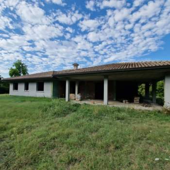 Villa in vendita a Cesena (Forlì-Cesena)