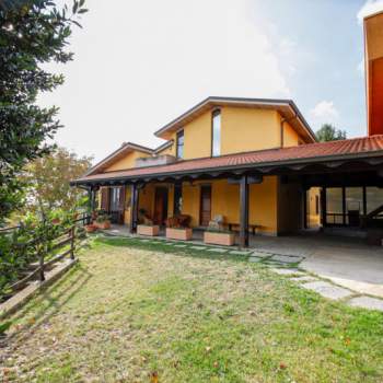 Villa in vendita a Castagnole Monferrato (Asti)