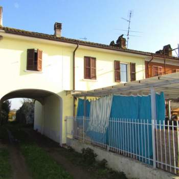 Casa a schiera in vendita a Sannazzaro de' Burgondi (Pavia)