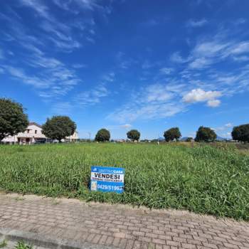 Terreno in vendita a Borgo Veneto (Padova)