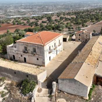 Villa in vendita a Ragusa (Ragusa)