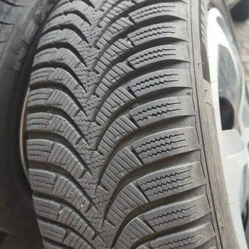 Pneumatici da neve 195/60R15 con cerchioni