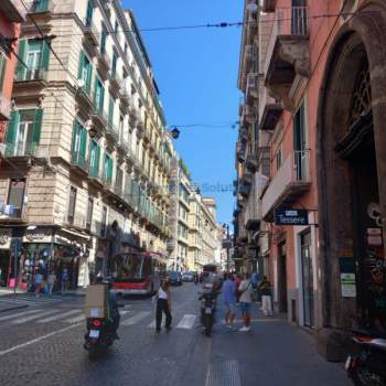 Attivita commerciale in vendita a Napoli (Napoli)