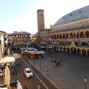 Negozio in affitto a Padova (Padova)