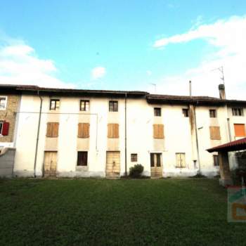 Casa a schiera in vendita a Rivignano Teor (Udine)