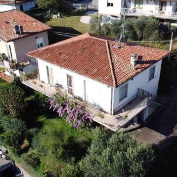 Villa in vendita a Lonato del Garda (Brescia)