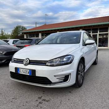 VOLKSWAGEN e-Golf