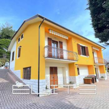 Villa in vendita a Ancona (Ancona)