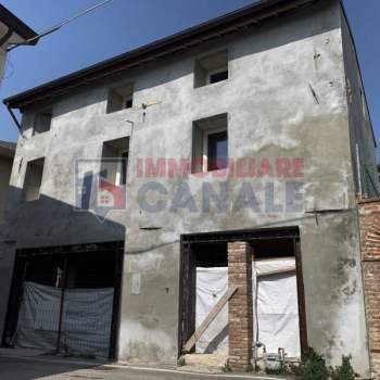 Casa singola in vendita a Piovene Rocchette (Vicenza)