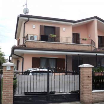 Casa a schiera in vendita a Lagosanto (Ferrara)