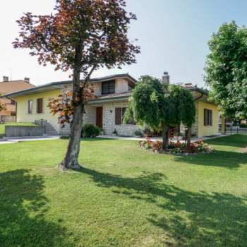 Villa in vendita a Soave (Verona)