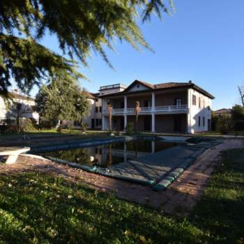 Villa in vendita a Montichiari (Brescia)