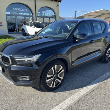 Volvo XC40 D4 AWD Geatronic Momentum Pro 2.0 TDCi 190CV S&S