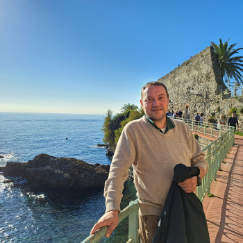 uomo di 52 anni a Genova