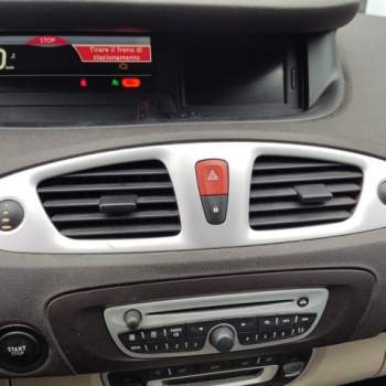 Bocchetta clima centrale RENAULT SCENIC  del 2009