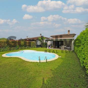 Villa in vendita a Manerba del Garda (Brescia)