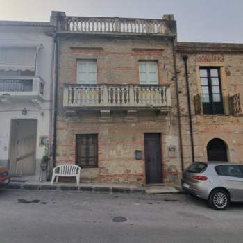 Casa singola in vendita a Mazzarrà Sant'Andrea (Messina)