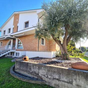 Villa in vendita a Abano Terme (Padova)