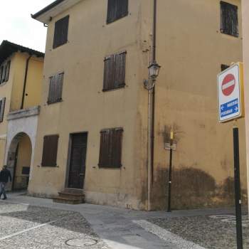 Palazzo in vendita a Polpenazze del Garda (Brescia)