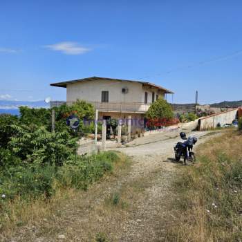 Trifamiliare in vendita a Reggio di Calabria (Reggio Calabria)