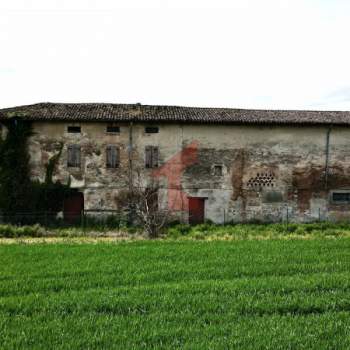 Rustico in vendita a Fontevivo (Parma)