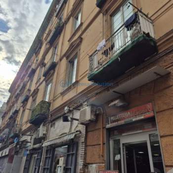 Negozio in vendita a Napoli (Napoli)