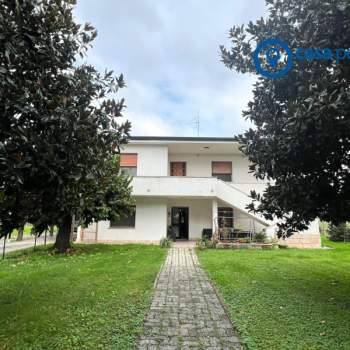 Casa singola in vendita a Frassinelle Polesine (Rovigo)