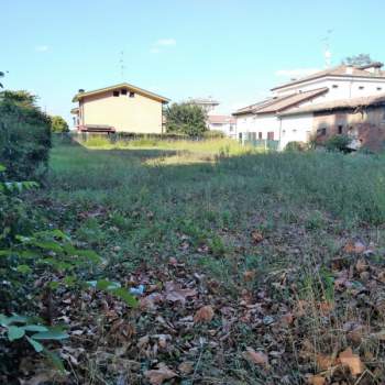 Terreno in vendita a Novi di Modena (Modena)