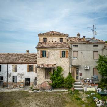 Rustico in vendita a Medesano (Parma)