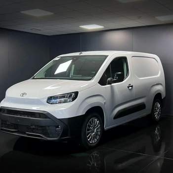 TOYOTA Proace City