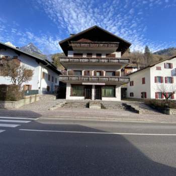 Palazzo in vendita a Auronzo di Cadore (Belluno)