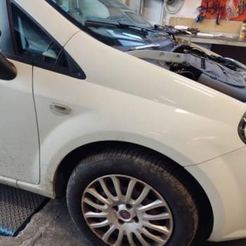 Parafango destro FIAT GRANDE PUNTO  del 2013