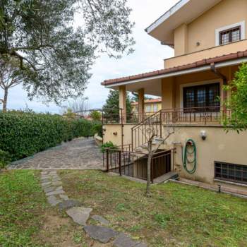 Villa in vendita a Roma (Roma)