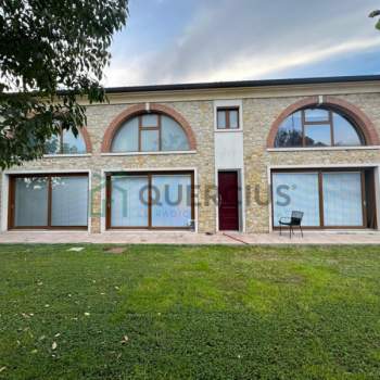 Villa in vendita a Colognola ai Colli (Verona)