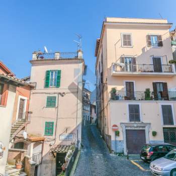 Appartamento in vendita a Rocca di Papa (RM)