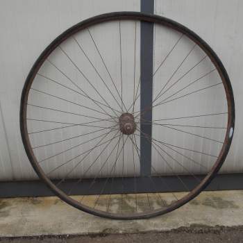 Antica ruota primi prototipi bicicletta