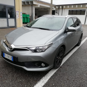 Toyota Auris Touring Sport 