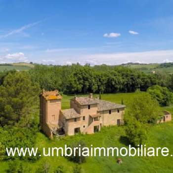 Rustico in vendita a Marsciano (Perugia)