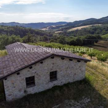 Rustico in vendita a Gualdo Cattaneo (Perugia)