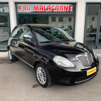 LANCIA Ypsilon 1.3 MJT 75 CV PER NEOPATENTATI!