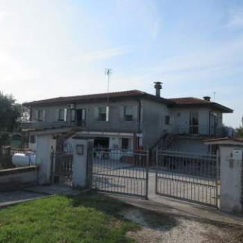 Casa singola in vendita a Porto Viro (Rovigo)